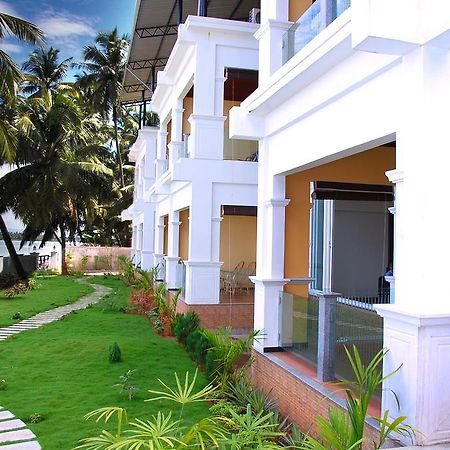 Hotel Blue Waters Kundapur Exterior foto