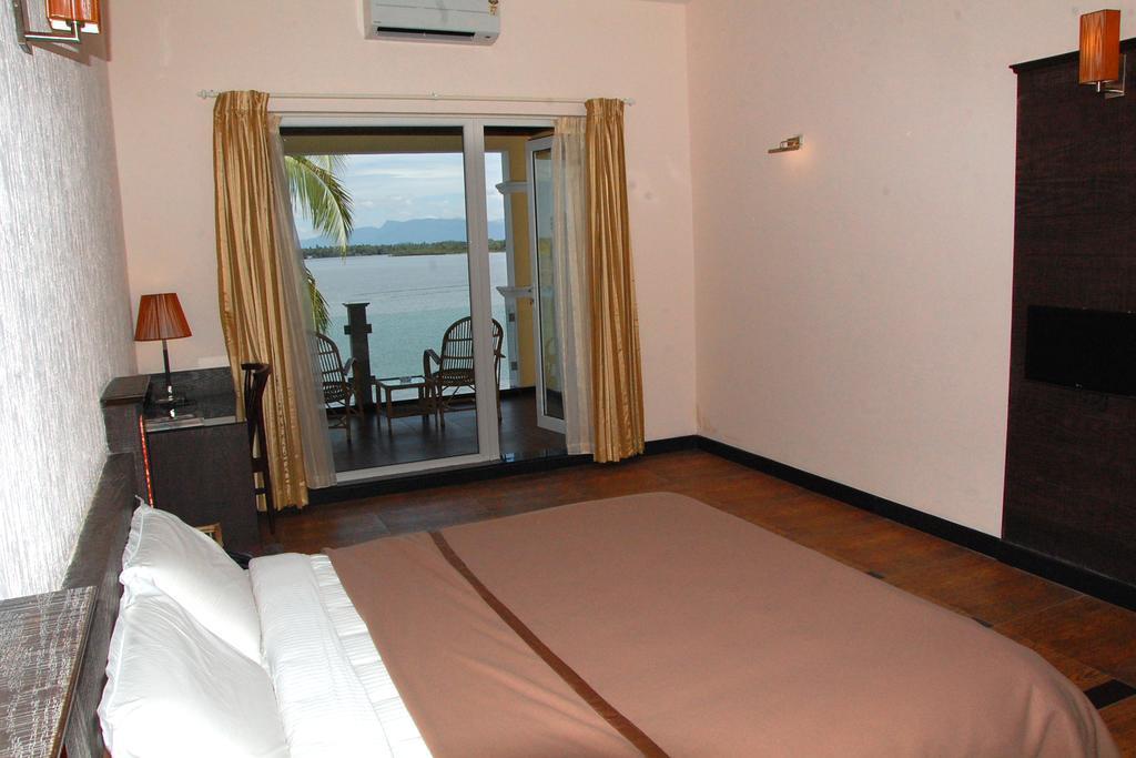 Hotel Blue Waters Kundapur Habitación foto