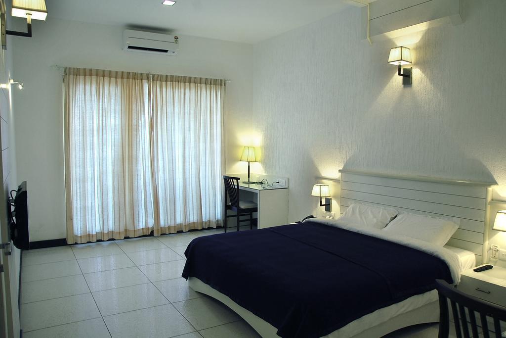 Hotel Blue Waters Kundapur Habitación foto